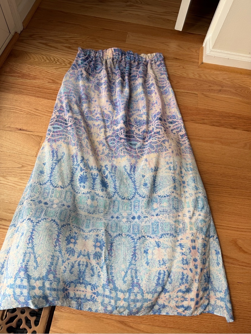 Maeve Anthropologie 100% Silk Paisley Maxi Skirt Double Slit Size Small - Picture 10 of 10